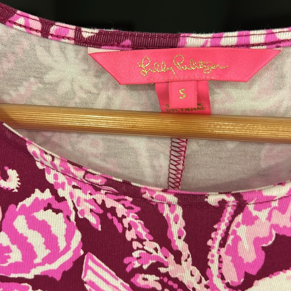 Lilly Pulitzer Long Sleeved Rayon Twist Detail Waist Sz S Pink Maroon Print - Picture 3 of 6